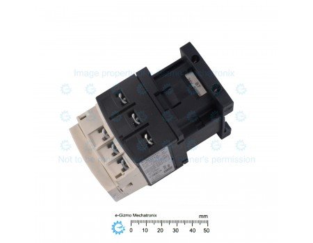Schneider 5.5kW 24VAC coil 3-poles Contactor with Auxi Contacts LC1D12B7C [USED]