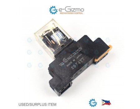 Omron MY2N 110VAC DPDT Industrial Relay with DIN Socket Omron MY2N 110VAC DPDT Industrial Relay with DIN Socket