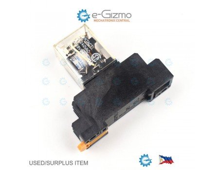 Omron MY2N 110VAC DPDT Industrial Relay with DIN Socket Omron MY2N 110VAC DPDT Industrial Relay with DIN Socket